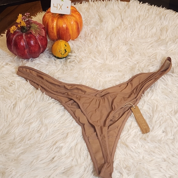 SKIMS JELLY SHEER HIGH CUT THONG/ SIENNA/ NWT/4X - Picture 3 of 9
